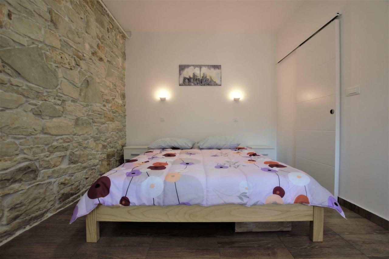 Studio Apartman Danijela Pula Exterior photo