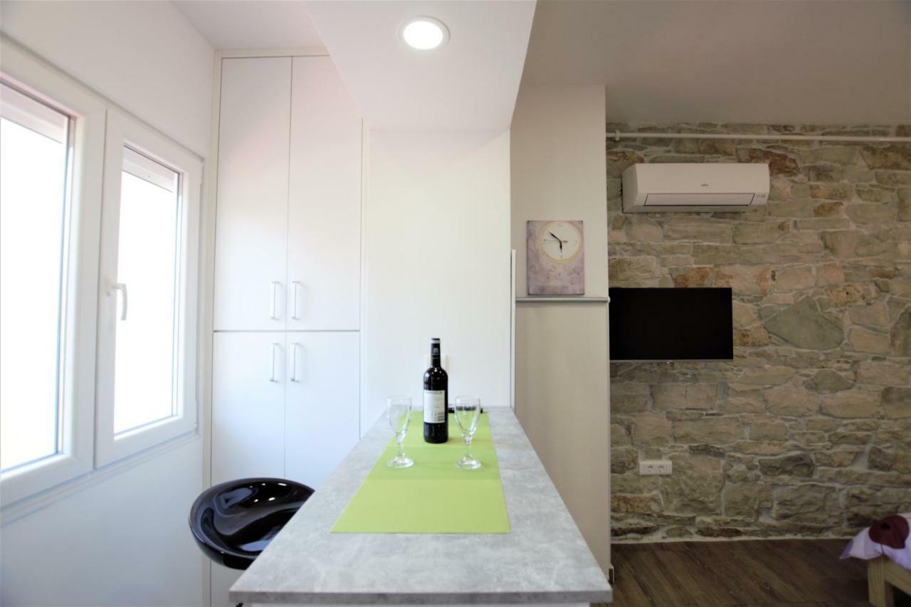 Studio Apartman Danijela Pula Exterior photo