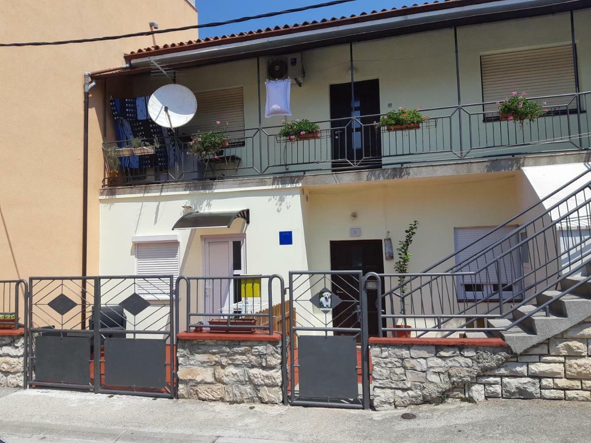 Studio Apartman Danijela Pula Exterior photo